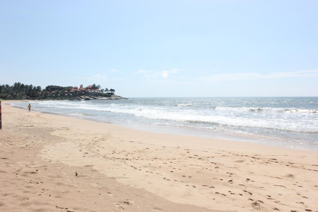 Warahena Beach Hotel Bentota Buitenkant foto